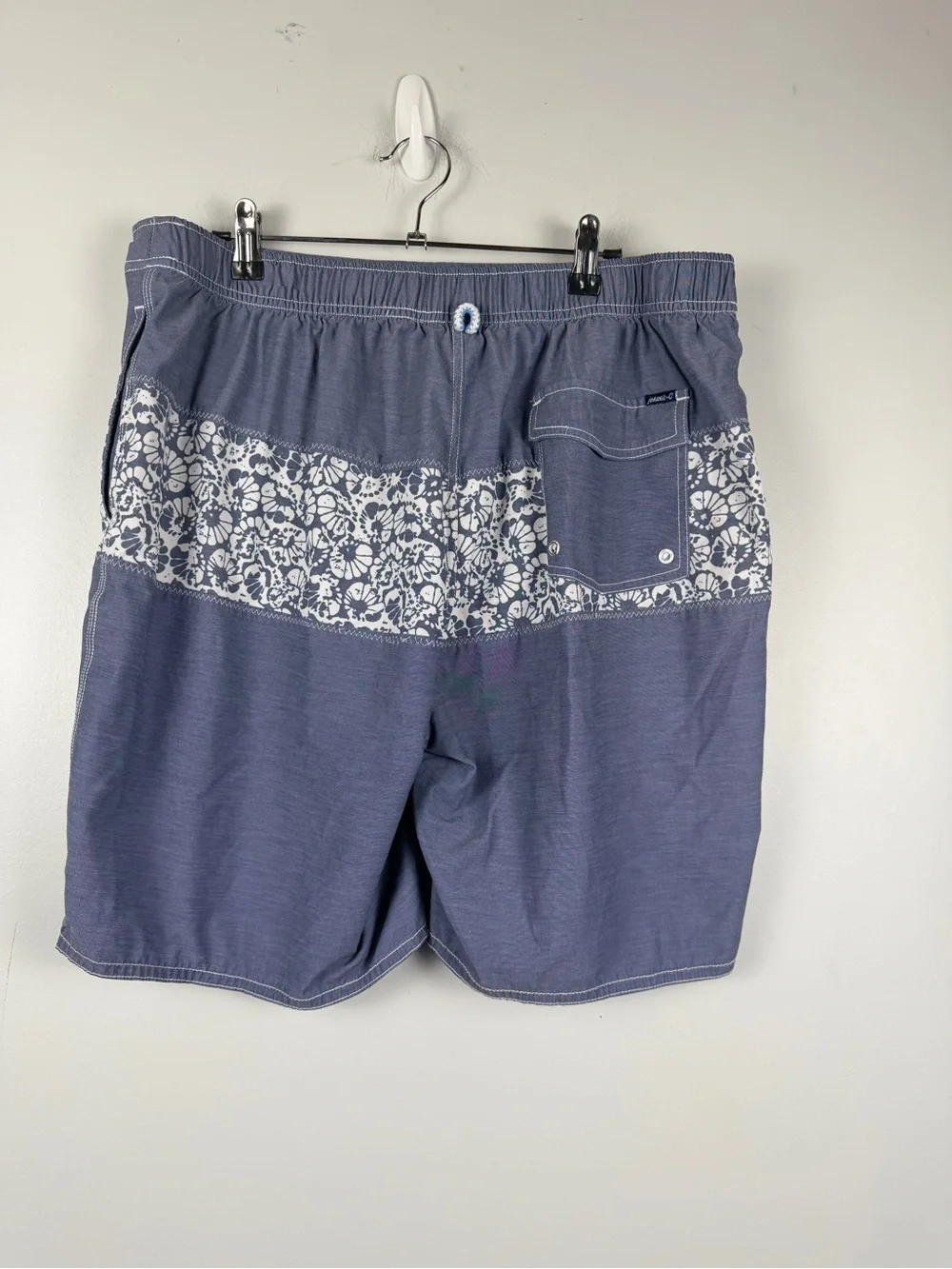 JOHNNIE-O LOBOS HALF ELASTIC SWIM TRUNK IN HELIOS BLUE SZ XL
